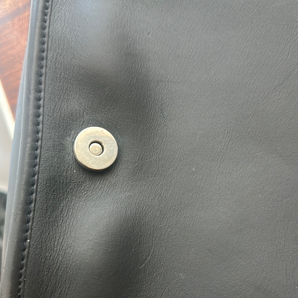 Coach Black Messenger Bag with Textured Finish - Picture 11 of 16